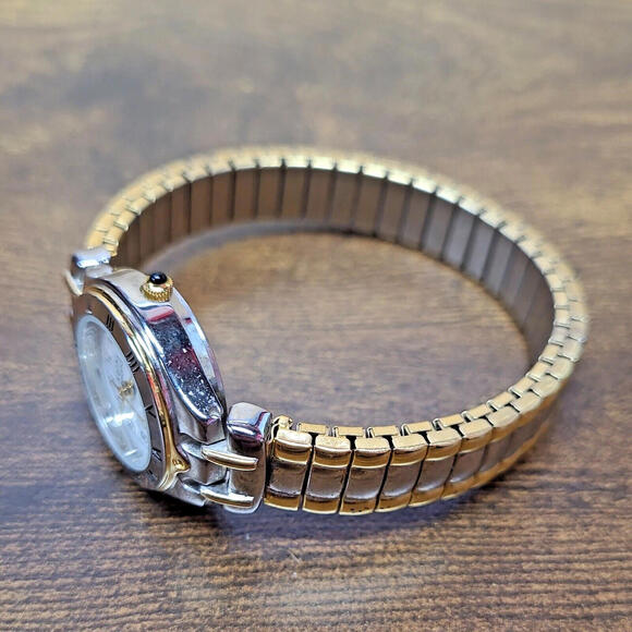 Kathy Ireland Ladies Watch w/ Time & Date, 2 tone, Water Resistant, New Battery - Picture 3 of 6